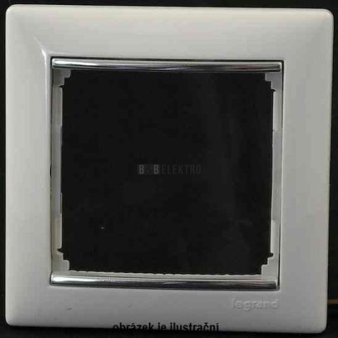 Valena rámeček 4násobný bílá/stříbrný proužek horizontální typ 770494 Legrand