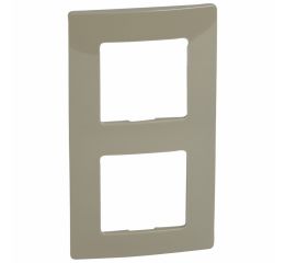 Niloé rámeček 2-násobný šedý pro vodorovnou i svislou montáž typ 665032 Legrand