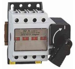 LG-22302 VISTOP 4P 32A ČELNÍ OVL.