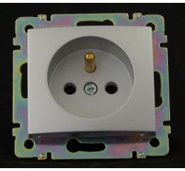 Valena zásuvka s dětskou ochranou stříbrná 770197 Legrand