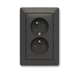 Zoni® zásuvka dvojnásobná s clonkami a natočenou dutinou 5513T-C02357 137 matná černá/bílá ABB