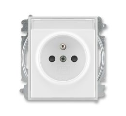 Time®, Element® zásuvka jednonásobná s ochranným kolíkem, clonkami, popisovým polem 5519E-A02352 01 bílá/ledová bílá ABB