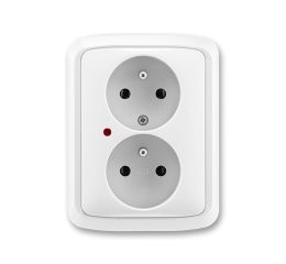 Tango® zásuvka dvojnásobná s ochrannými kolíky, ochranou před přepětím, šroubové svorky 5592A-A2349B bílá ABB