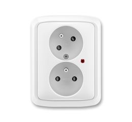 Tango® zásuvka dvojnásobná s ochrannými kolíky, natočenou dutinou, přepěťovou ochranou, bezšroubové svorky 5593A-C02357 B bílá ABB