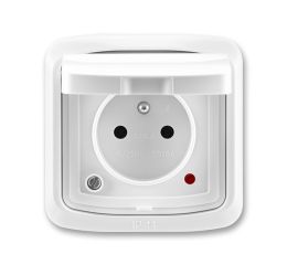 Tango® zásuvka jednonásobná s víčkem a ochrannou před přepětím, krytí IP44 5598A-2999B bílá ABB