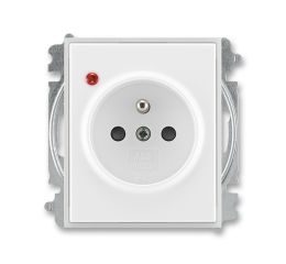 Time®, Element® zásuvka jednonásobná s ochranným kolíkem, clonkami, ochranou před přepětím 5599E-A02357 01 bílá/ledová bílá ABB