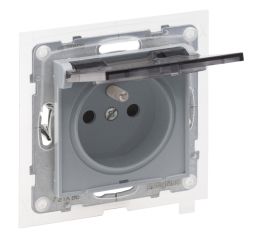 Suno zásuvka 2p+T s dětskou ochranou, barva hliník, krytí IP44, Legrand 721386