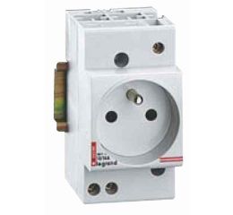 LG-04280 zásuvka 2P+T 10/16A