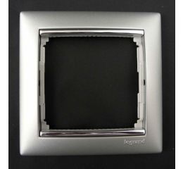Valena rámeček 1násobný hliník/stříbrný proužek typ 770351 Legrand