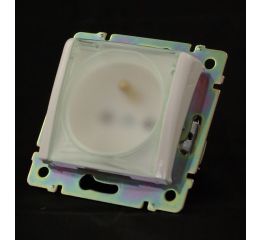 Valena zásuvka s clonkami bílá IP44 774221 Legrand