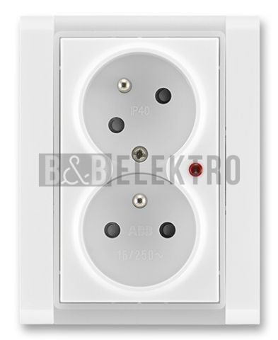 Time® zásuvka dvojnásobná s ochrannými kolíky, clonkami, natočenou dutinou a ochranou před přepětím 5593F-C02357 03 bílá/bílá ABB